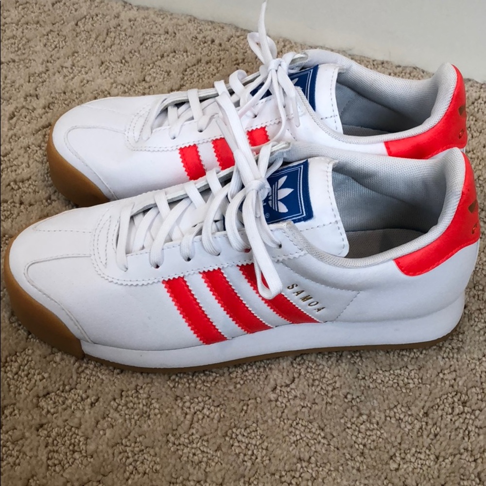 Addidas women’s sneakers